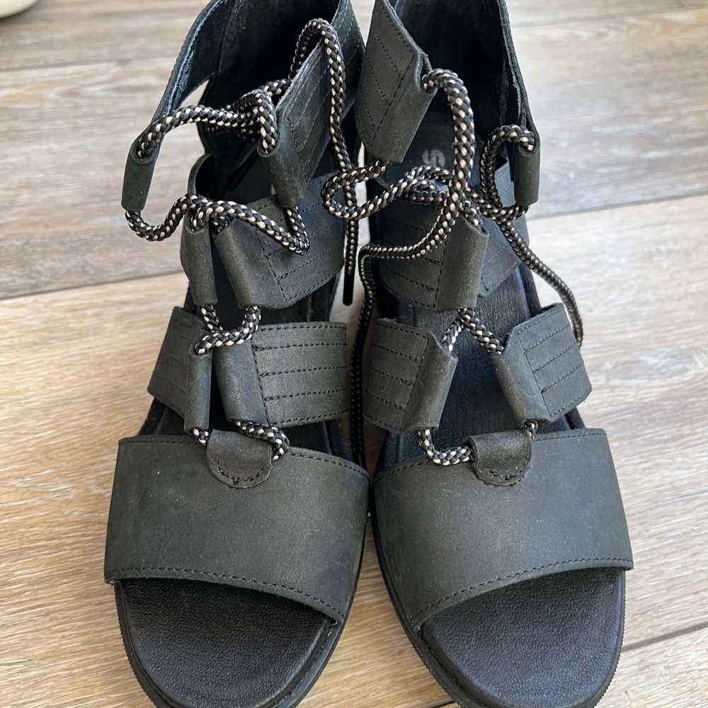 Sorel platform wedge Black Women's Sandals sz 8 EUC - Picture 2 of 8